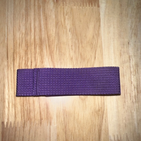 Supreme Webbing Keychain - Picture 4 of 5